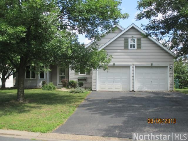 1183 Fallbrook Ln, Saint Paul, MN 55125