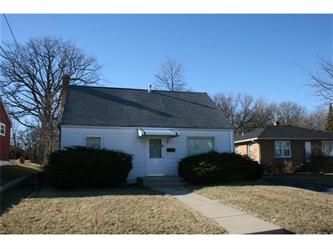 434 South Orchard Ave, Waukegan, IL 60085
