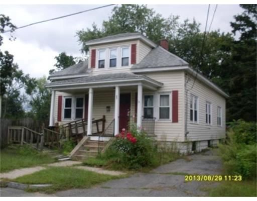 23 Hamlet St, Springfield, MA 01104