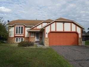 2949 Wimbledon Dr, Saint Paul, MN 55125