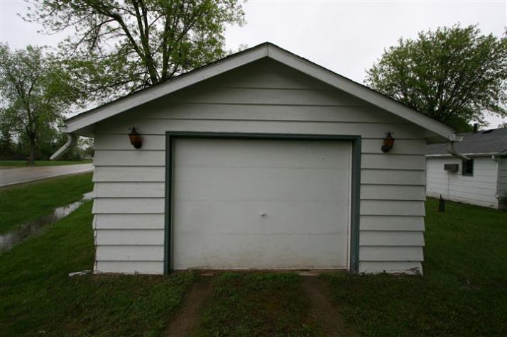3109-3111 Wiedenheft Lane, Abrams, WI 54101