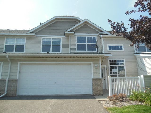 413 Hickory Lane N, Saint Paul, MN 55128