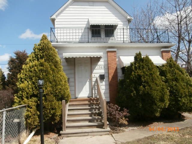 1309 Highland Ave, Berwyn, IL 60402