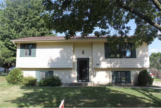 649 Parkwood Blvd, Des Moines, IA 50327