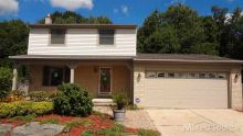 32905 Redbud Cir New Baltimore, MI 48047
