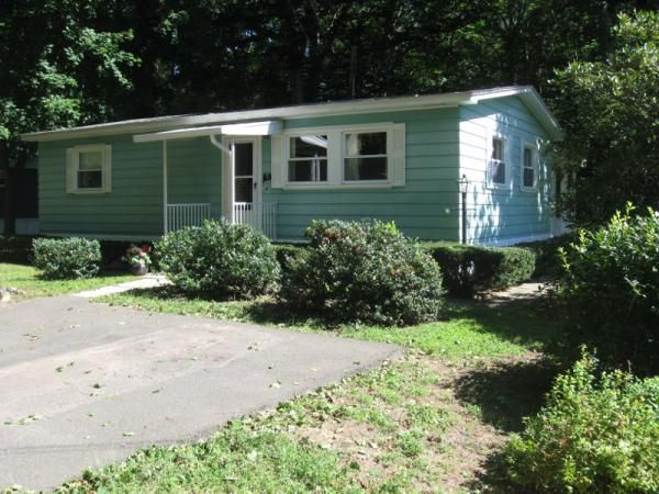 4 Swan Lake Trail, Killingworth, CT 06419