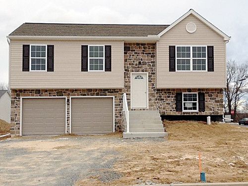 130 S Lemon St, Mountville, PA 17554