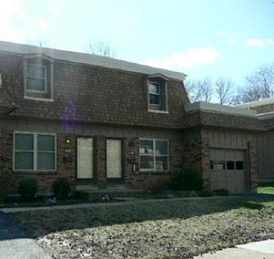 Charlemagne Dr, Maryland Heights, MO 63043