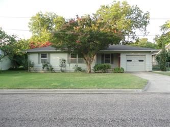 418 Buchanan Street, Whitesboro, TX 76273