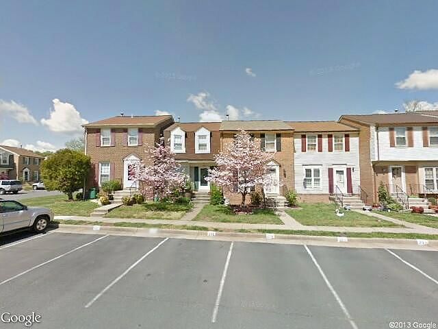 Black Horse Ct, Centreville, VA 20120