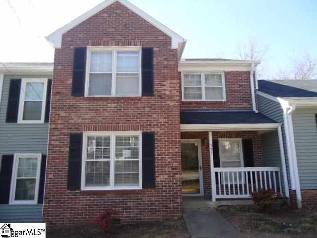 527 Wentworth St, Mauldin, SC 29662