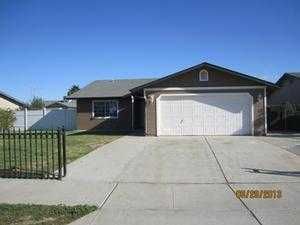 684 Cabrillo St, Lemoore, CA 93245