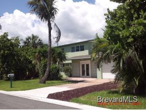 101 Coral Reef Dr, Satellite Beach, FL 32937