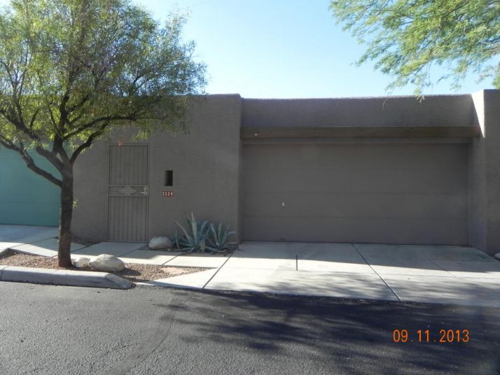 3124 E Macenroe Ln, Tucson, AZ 85716