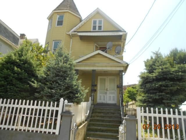 95 Center St, Bridgeport, CT 06604