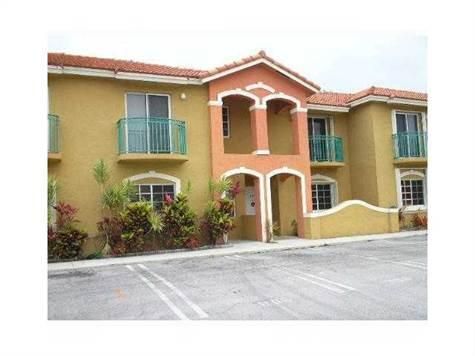7055 173 Drive, Hialeah, FL 33015