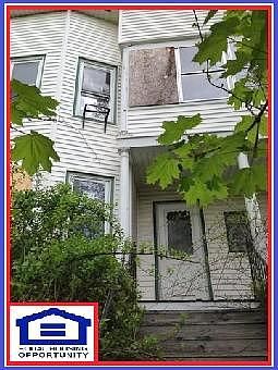 Rollstone St, Fitchburg, MA 01420