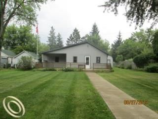 2771 Mott Ave, Waterford, MI 48328