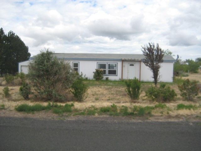 69703 N Foxhill Drive, Benton City, WA 99320