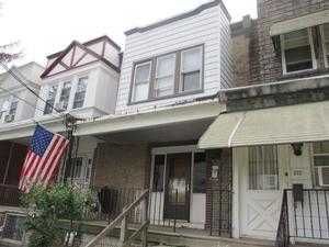 330 Darby Ter, Darby, PA 19023