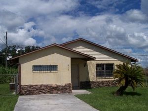 912 16th St E, Palmetto, FL 34221
