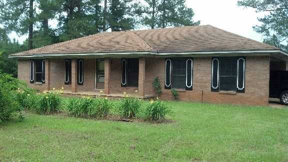 11082 Highway 427, Philadelphia, MS 39350