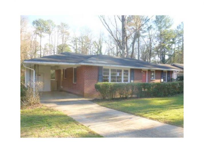 2477 Hunting Valley Dr, Decatur, GA 30033