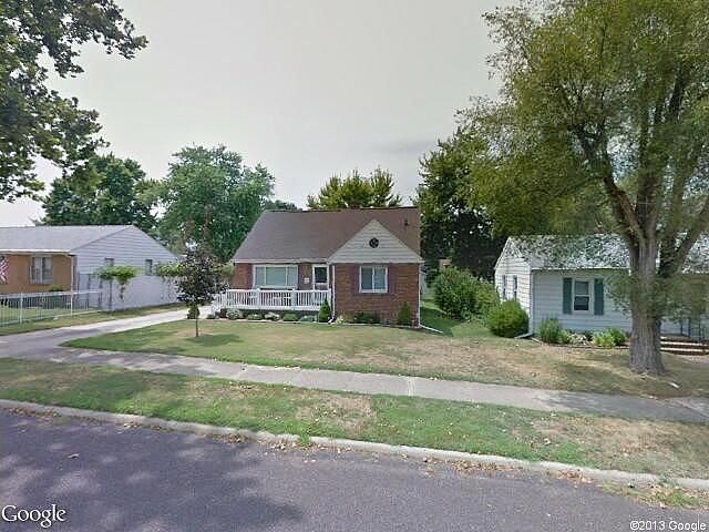 10Th, Pekin, IL 61554