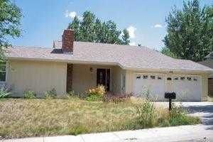 15 Sunrise Ln, Gillette, WY 82716