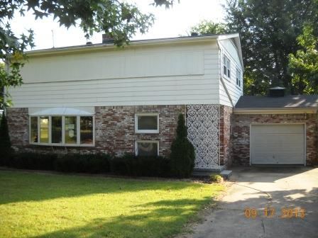 108 Cambridge Dr, Paducah, KY 42001