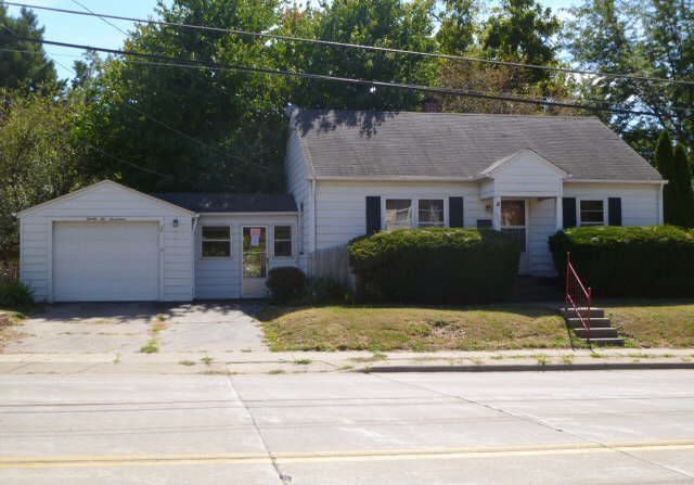 2217 E Locust St, Davenport, IA 52803