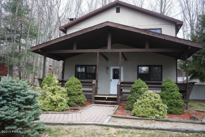 1247 Woodview Ter, Lake Ariel, PA 18436