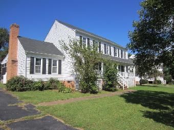 6906 Irongate Dr, Richmond, VA 23234