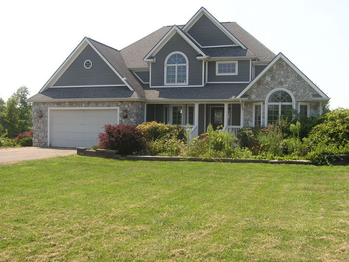 173 N Hayes Rd, Lapeer, MI 48446