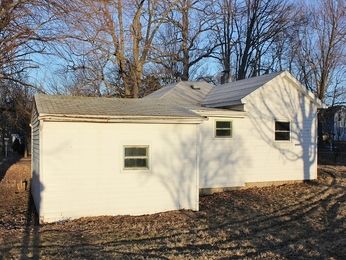 115 S Beach St, Bancroft, MI 48414