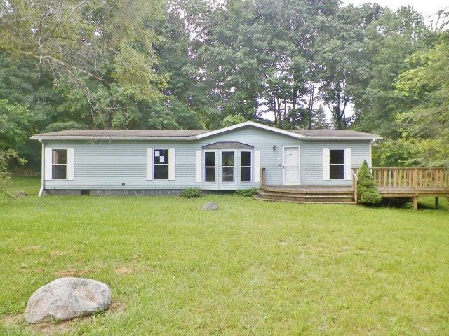 4015 Center St, Metamora, MI 48455