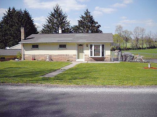 406 Race Track Road, Abbottstown, PA 17301