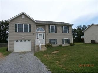 43 Embassy Crt, Martinsburg, WV 25405