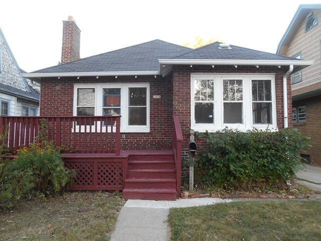 2438 N 55th St, Milwaukee, WI 53210
