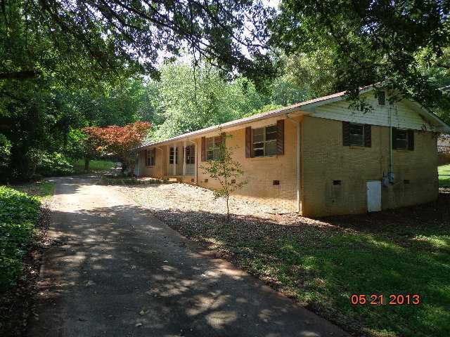 41 Crestwood Rd, Cartersville, GA 30121