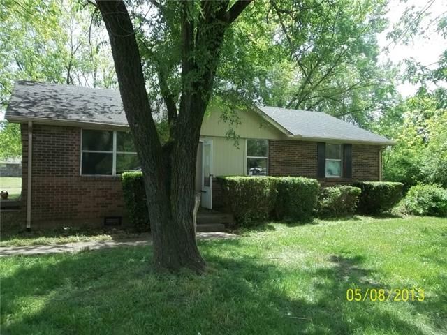 6034 Creekmont Dr, Murfreesboro, TN 37129