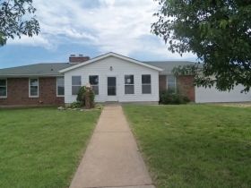 2706 Possum Hollow Rd, Saint Clair, MO 63077