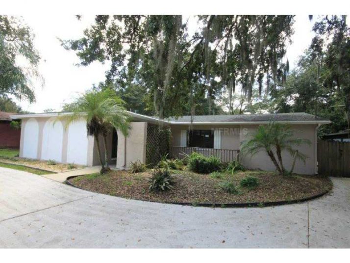 12004 Riverhills Dr, Tampa, FL 33617