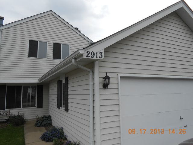 2913 Dorothy Dr, Aurora, IL 60504