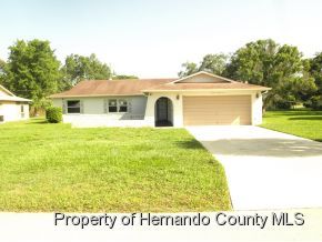 8427 Chatsworth St, Spring Hill, FL 34608