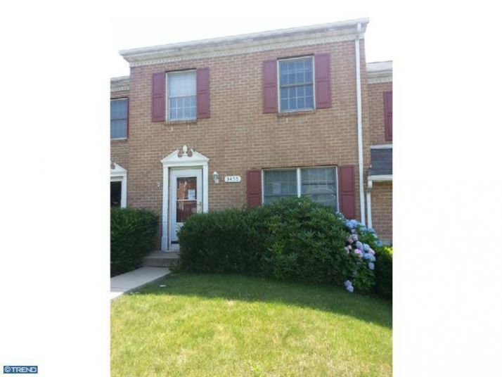 3456 Foxfield Cir, Perkiomenville, PA 18074
