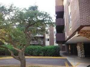 1321 S Finley Rd Apt 322, Lombard, IL 60148
