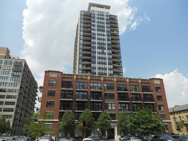 210 S Desplaines St Apt 608, Chicago, IL 60661