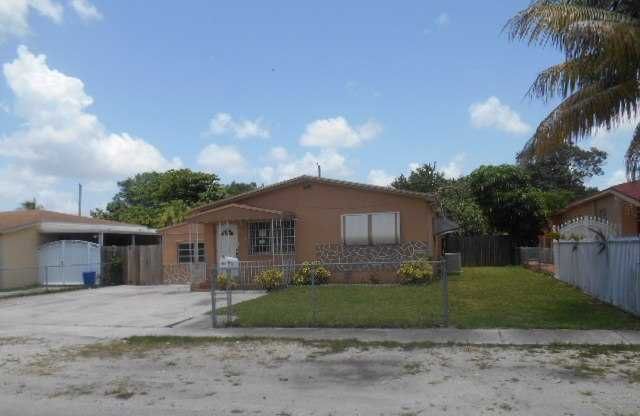 571 E 55th St, Hialeah, FL 33013