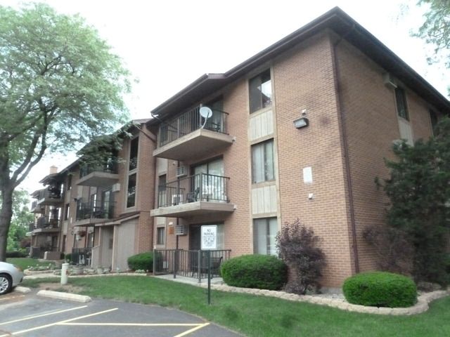 7018 W 110th St Apt 12, Worth, IL 60482
